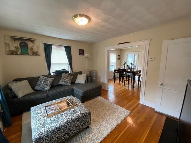 27 Morton St in Watertown, MA - Building Photo - Building Photo