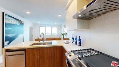 1143 Glenville Dr in Los Angeles, CA - Building Photo - Building Photo