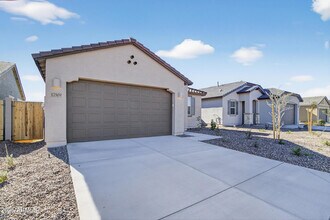 12509 E Verbina Ln in Florence, AZ - Building Photo - Building Photo