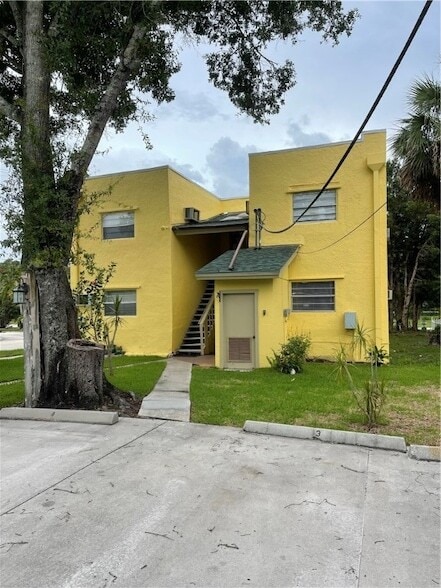 1904 20th Ave, Unit 1 in Vero Beach, FL - Building Photo - Building Photo