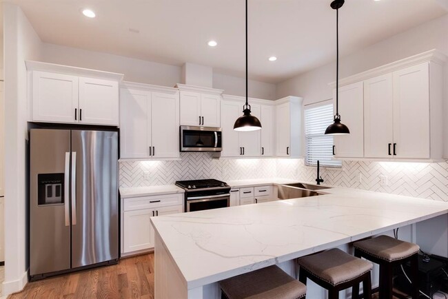 property at 1610 Chestnut St