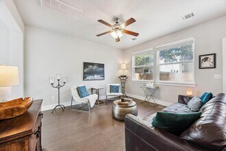 7407 Wallach St in Austin, TX - Building Photo - Building Photo