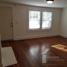 203 W Faris Rd in Greenville, SC - Building Photo - Building Photo