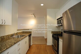 1801 E Katella Ave in Anaheim, CA - Building Photo - Building Photo