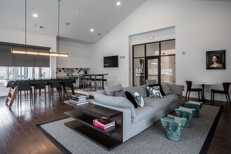 The Kensington at Riggins Run in Dublin, OH - Foto de edificio - Interior Photo