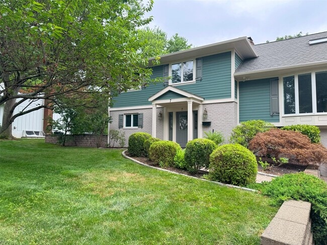 property at 7 Country Ridge Dr