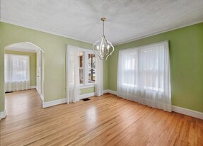 1391 Jefferson Ave in East Point, GA - Building Photo