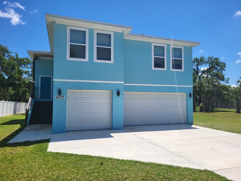 6072 Randan Ct in New Port Richey, FL - Building Photo