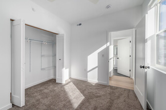 Harbor Flats in Cleveland, OH - Building Photo - Interior Photo