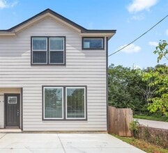 4106 White St in Bacliff, TX - Building Photo - Building Photo