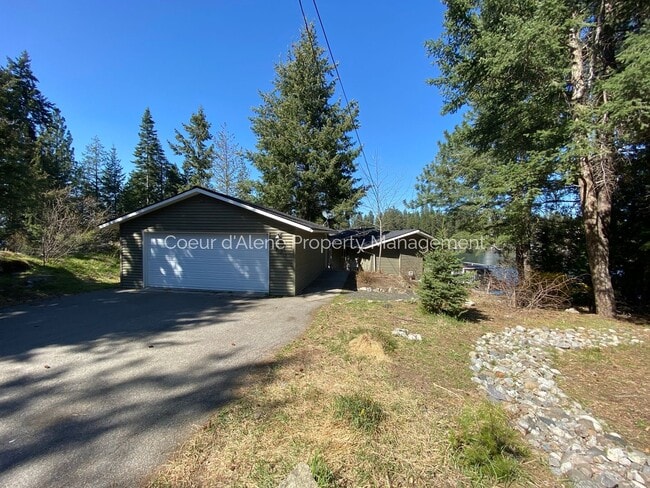 property at 475 S Lower Crystal Bay Rd