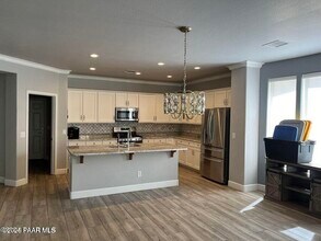 1022 Cloud Cliff Pass in Prescott Valley, AZ - Building Photo - Building Photo