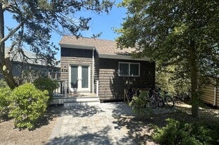 574 Bayberry Walk in Ocean Beach, NY - Building Photo