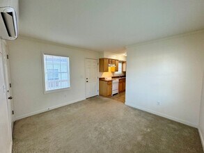 1027 W Atlantic St in South Hill, VA - Building Photo - Building Photo