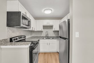 The Oaklyn in Starkville, MS - Building Photo - Building Photo