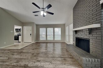 9 Briervine Ct in The Woodlands, TX - Building Photo - Building Photo