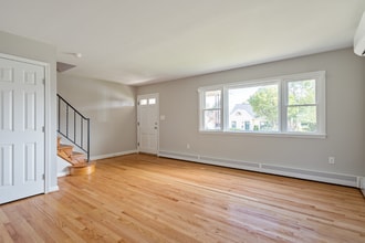 707 Fairview Ave in Frederick, MD - Building Photo - Building Photo