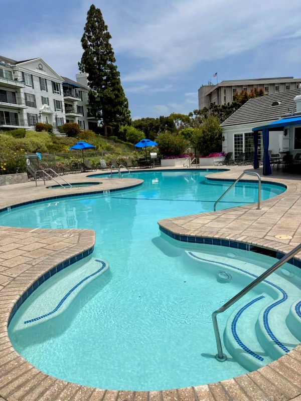 300 Cagney Ln in Newport Beach, CA - Building Photo - Building Photo