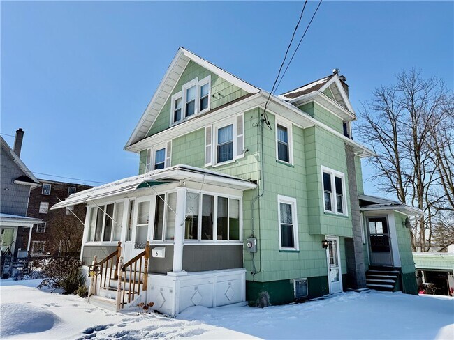 property at 5 Elm St