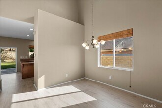 19316 Sidani Ln in Santa Clarita, CA - Building Photo - Building Photo