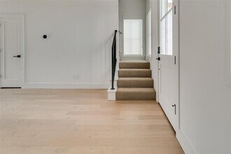 1056 Hangar Dr in Oklahoma City, OK - Building Photo - Building Photo