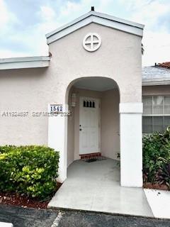 1542 Springside Dr in Weston, FL - Building Photo - Building Photo