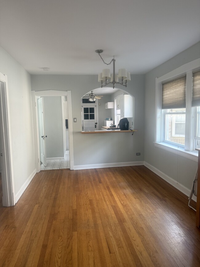 2708 N Marshfield Ave in Chicago, IL - Building Photo - Building Photo