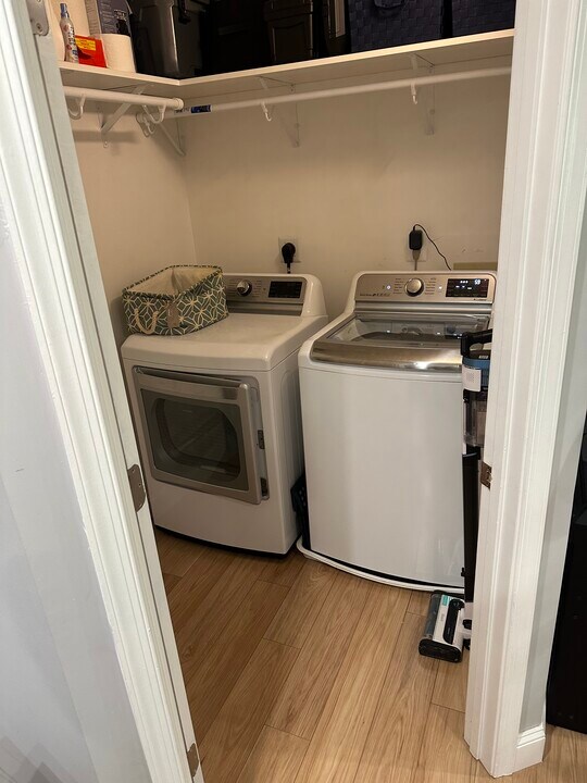 609 Admiral Dr in Annapolis, MD - Building Photo