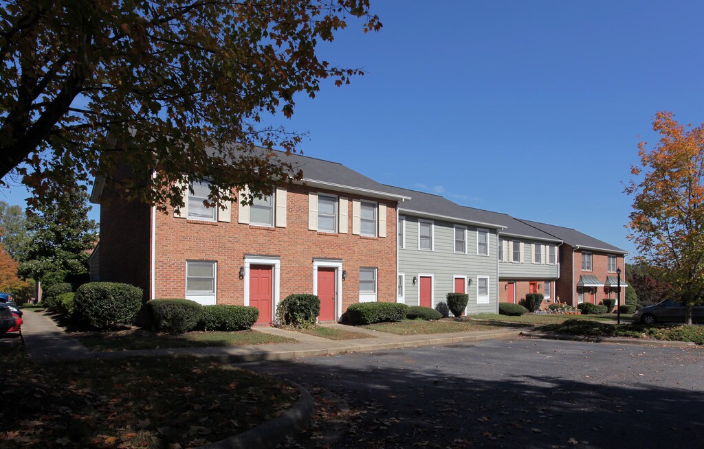 The Village at Catawba Ridge Apartments Hickory, NC Apartments For Rent