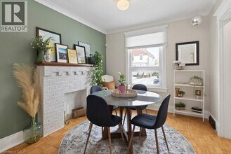 19 Huxley Ave N in Hamilton, ON - Building Photo - Building Photo