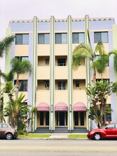 The Regent in Long Beach, CA - Building Photo - Interior Photo