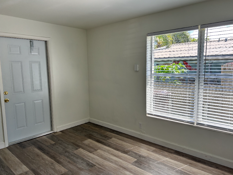 3717 Pinewood Ave in West Palm Beach, FL - Building Photo