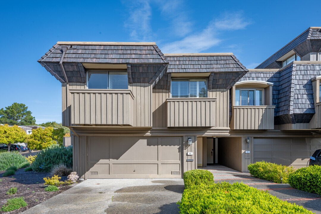 48 Greenside Way in San Rafael, CA - Building Photo