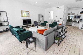 2025 Colquitt St in Houston, TX - Building Photo - Building Photo