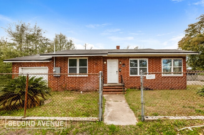 property at 2214 Wilson St