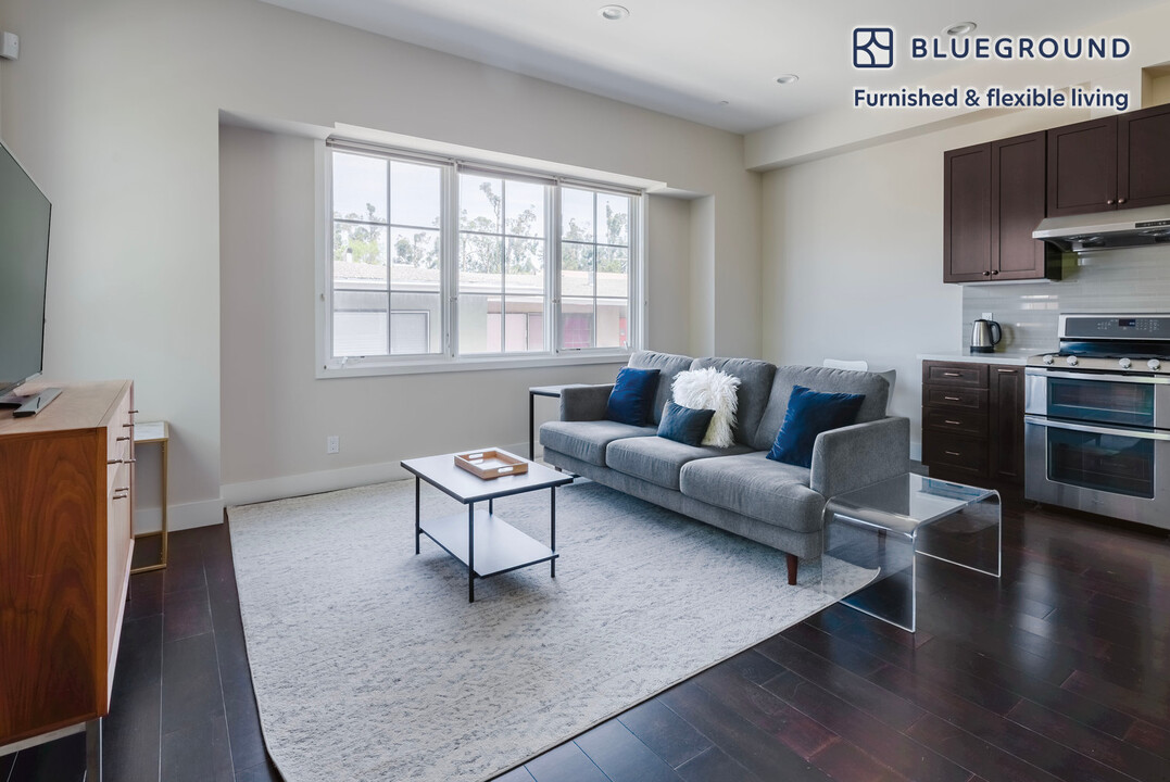 1225 Floribunda Ave, Unit FL0-ID1687 in Burlingame, CA - Foto de edificio