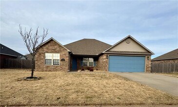 630 Lasso Ln in Centerton, AR - Building Photo - Building Photo