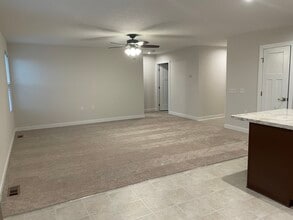 2501 McClouds Square in Marysville, OH - Building Photo - Building Photo