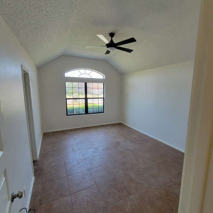 581 Geraldine Ln in Brownsville, TX - Building Photo