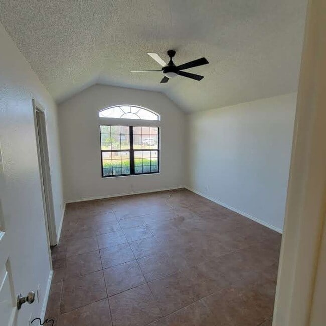 property at 581 Geraldine Ln