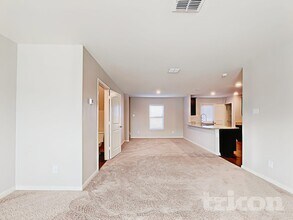 3119 Gilbert Garden in Converse, TX - Foto de edificio - Building Photo