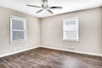 3152 Robin Rd photo'