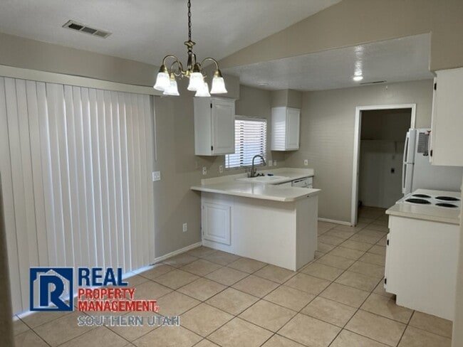 465 S Main St in Saint George, UT - Building Photo - Building Photo