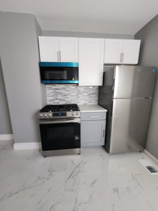 168 Spring St in New Haven, CT - Building Photo - Building Photo