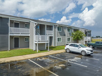 Summer Lodge Apartments in Decatur, AL - Building Photo - Building Photo