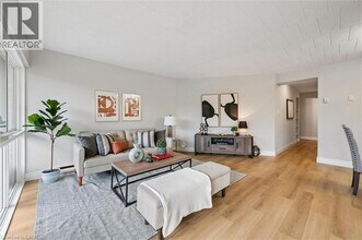 105 Conroy Crescent in Guelph, ON - Building Photo - Building Photo