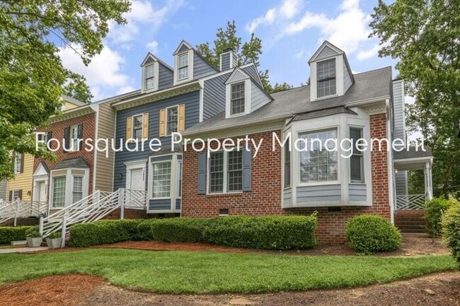 2800 Bedfordshire Ct