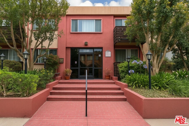 property at 5349 Newcastle Ave