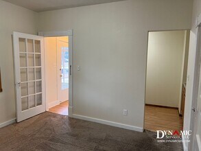 811 S Summit Ave in Sioux Falls, SD - Foto de edificio - Building Photo