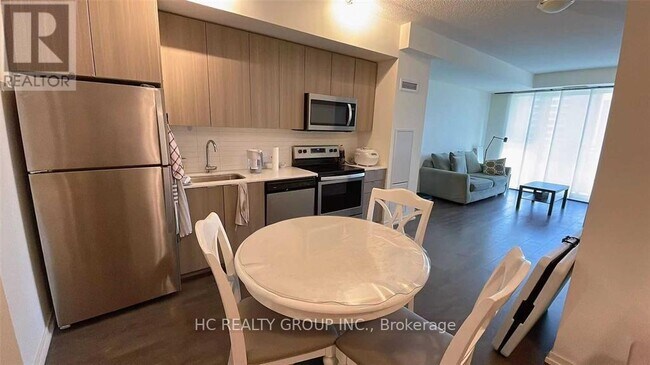3237-3237 Bayview Ave in Toronto, ON - Building Photo - Building Photo
